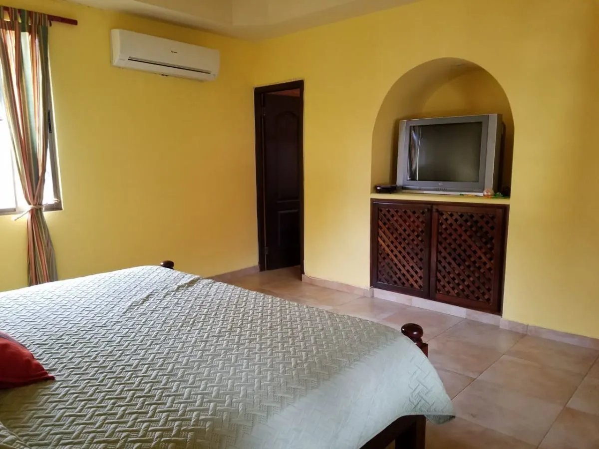 VENTA O ALQUILER DENTRO CLUB DE GOLF DE CORONADO