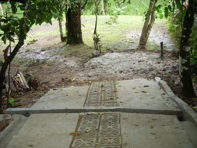 FRENTE AL LAGO