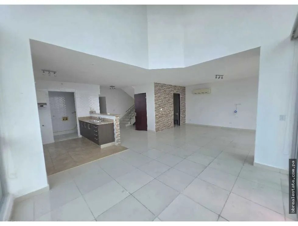 Apartment for Sale in PH Park Loft, San Francisco