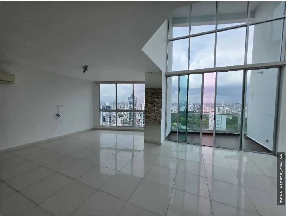 Apartment for Sale in PH Park Loft, San Francisco