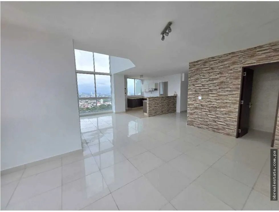 Apartment for Sale in PH Park Loft, San Francisco