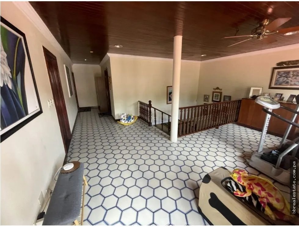 Casa à Venda em La Alameda