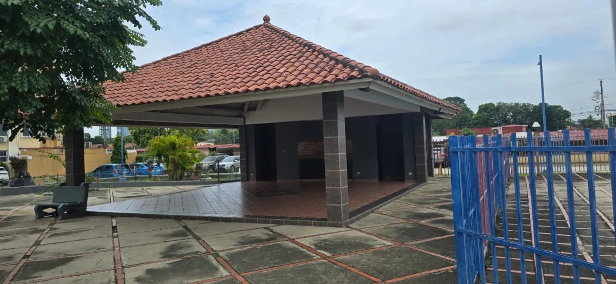 Apartment for Sale in Parque del Este, Campo Limberg. MY