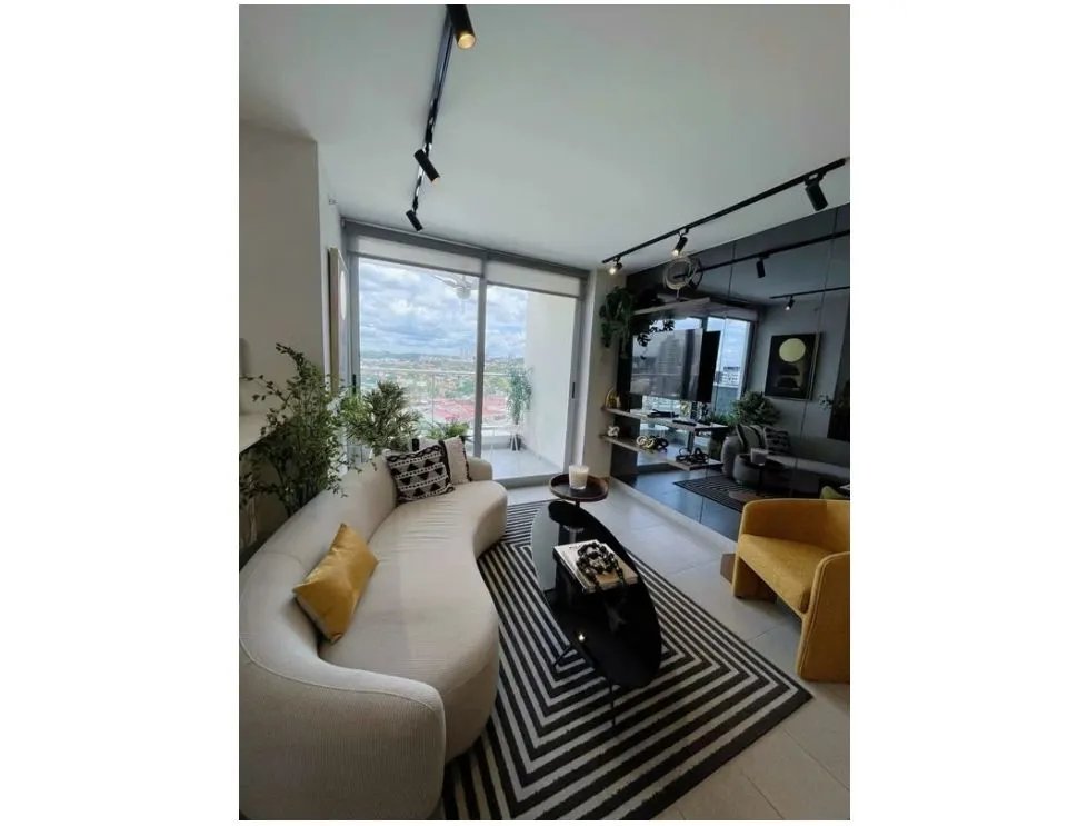 Sale of Apartments in PH Park Square Rise, Vía España. MY