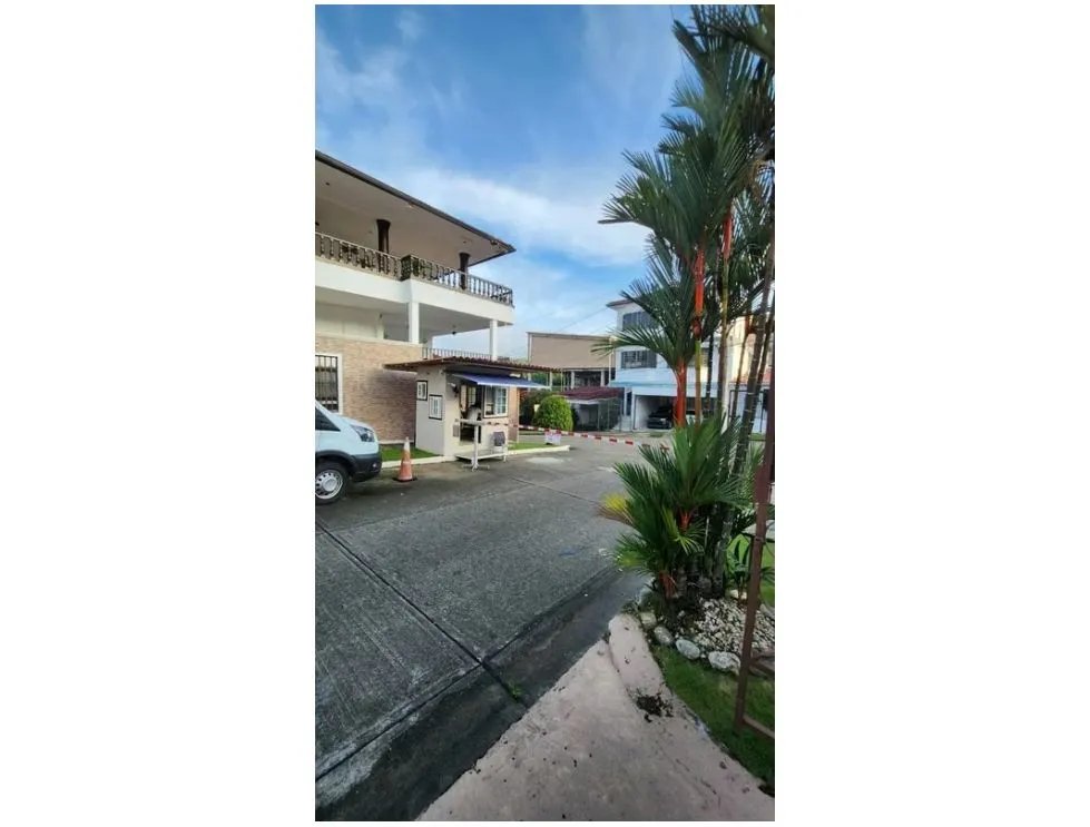 House for Sale in Villa de Las Fuentes, Betania. Panama City