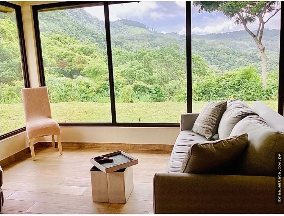 House in Altos del Maria in Chame