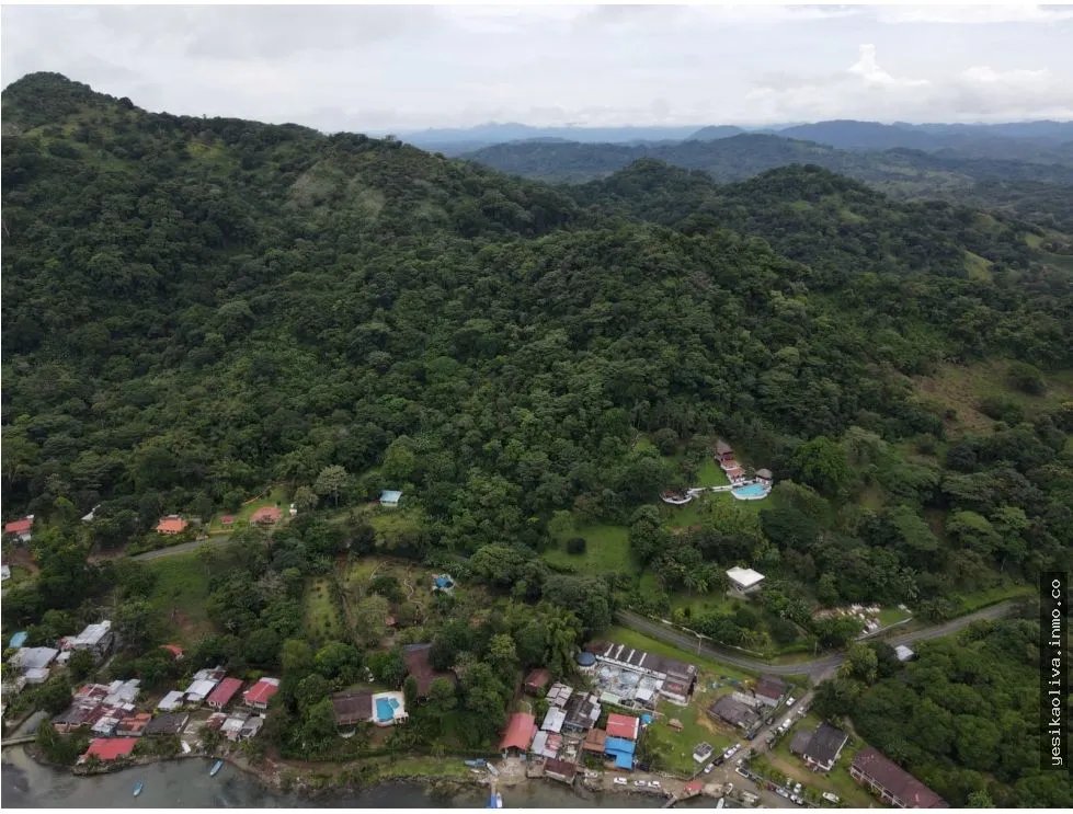 Land Sale in Costa Arriba de Colón