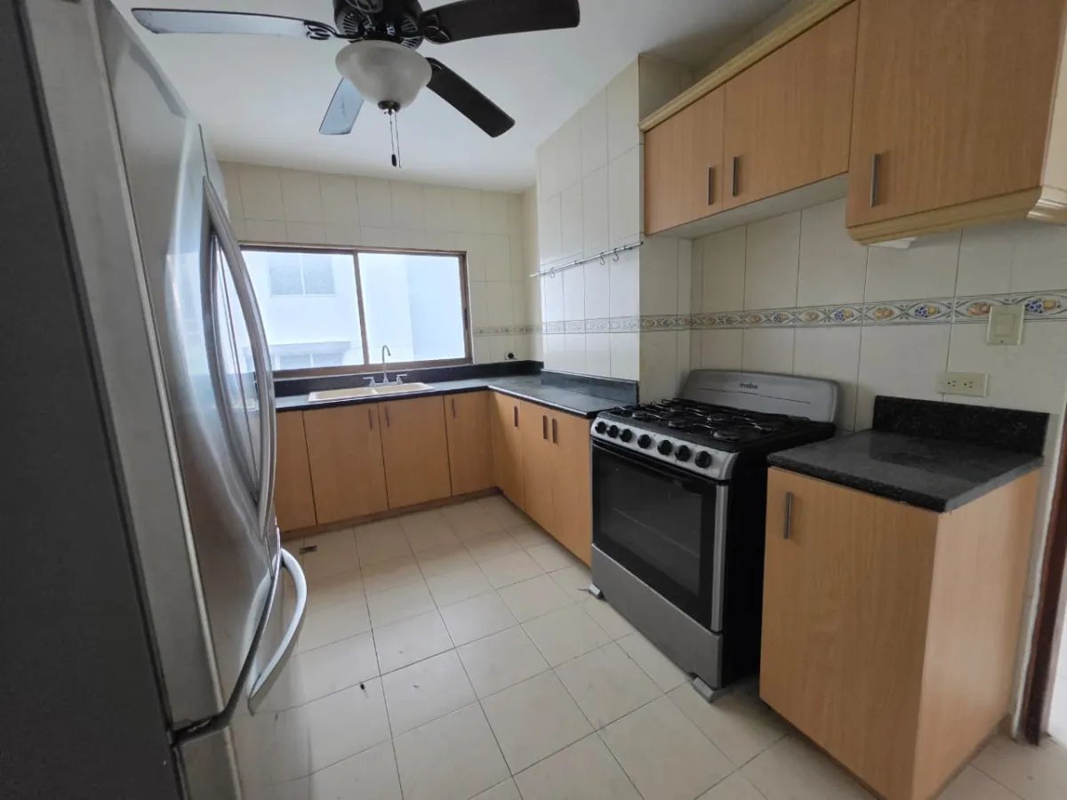 Venta de Apartamento en PH Long Beach, Coco del Mar