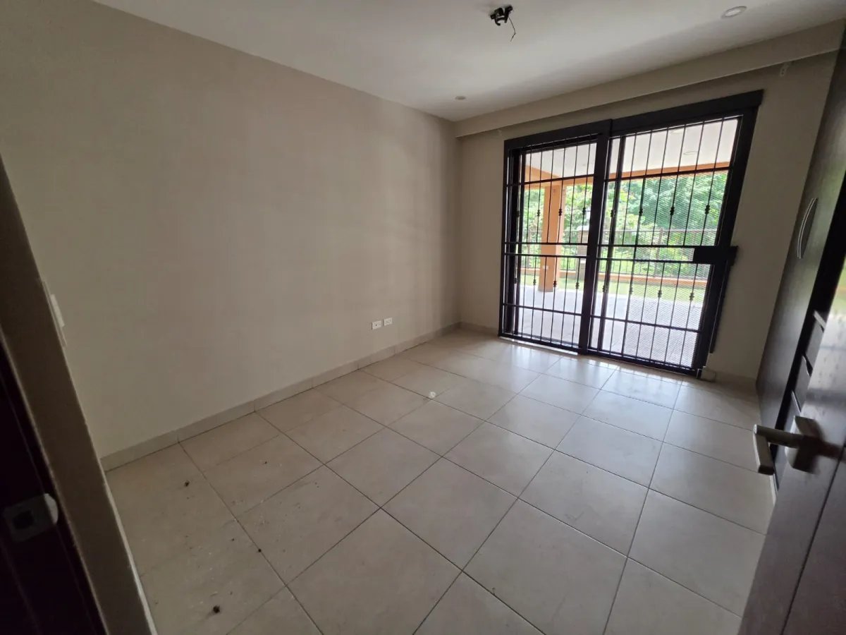 Apartamento à Venda em Clayton