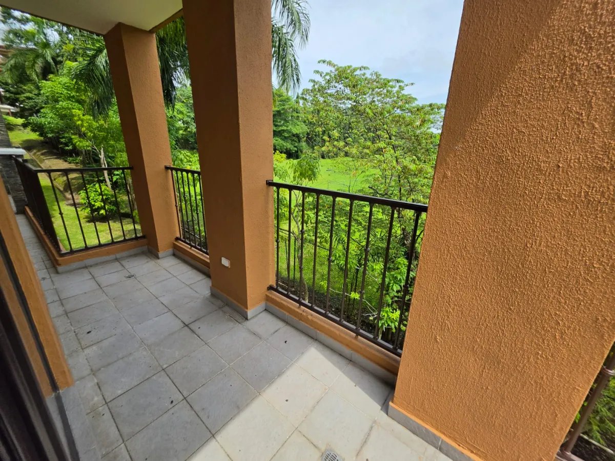 Apartamento à Venda em Clayton