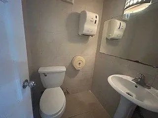 FOR RENT COMMERCIAL SPACE CALLE 50