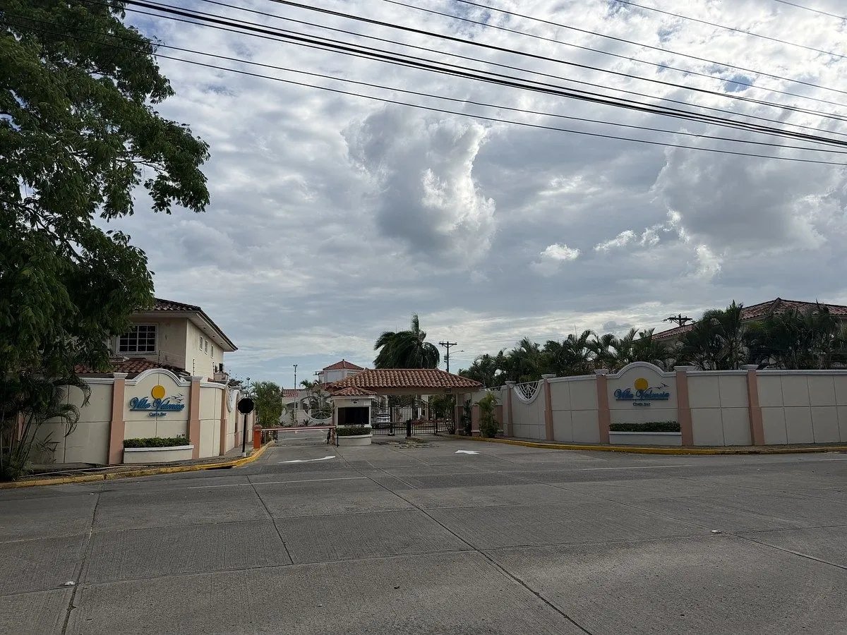 Single Family House for sale in Costa Sur