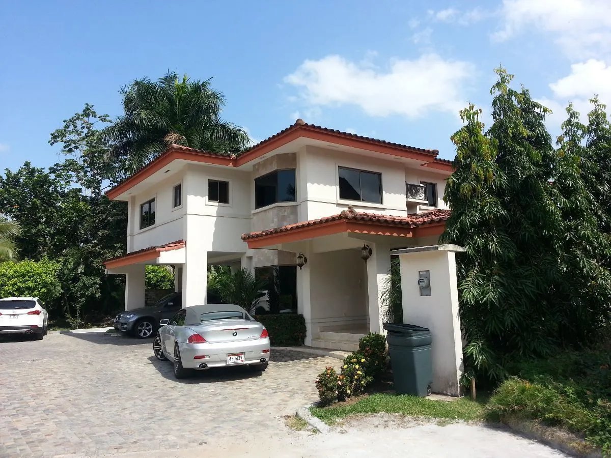 Single Family House for sale in Albrook