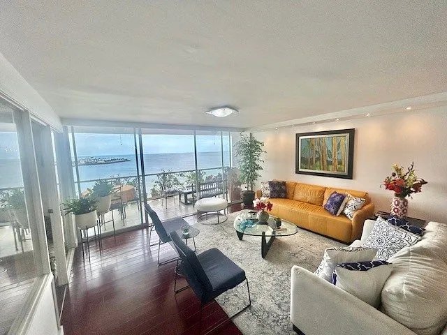 VENTA APARTAMENTO PH SABOGA CON VISTA FRONTAL AL MAR