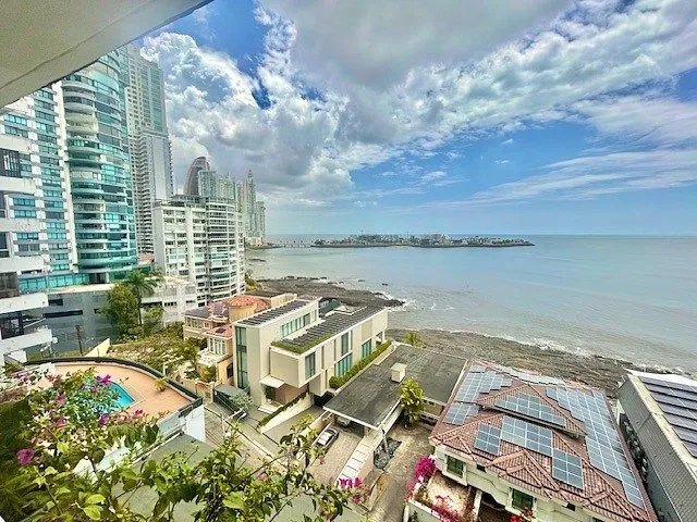 VENTA APARTAMENTO PH SABOGA CON VISTA FRONTAL AL MAR