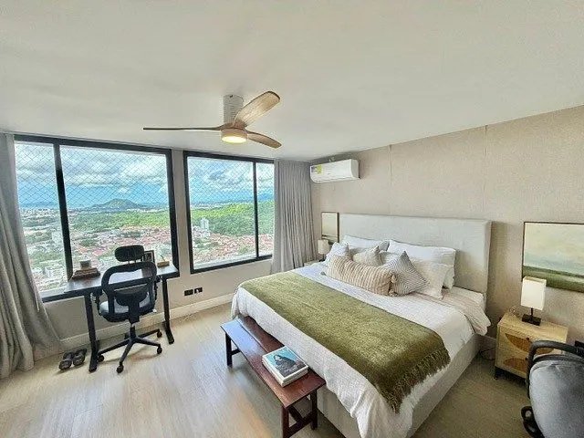 VENTA APARTAMENTO PH PACIFIC HILLS REMODELADO GRAN VISTA