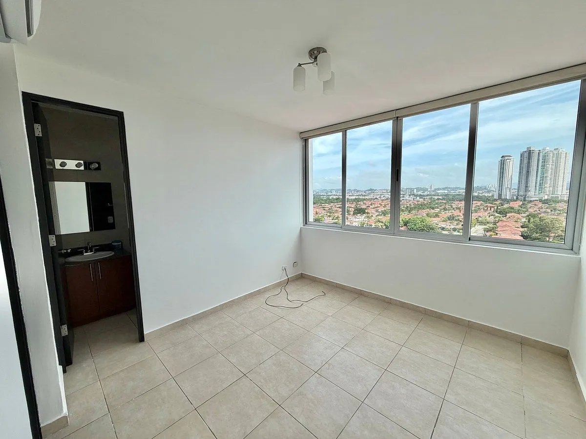 Sale of Apartment Alcalá with Sea View and Town Center