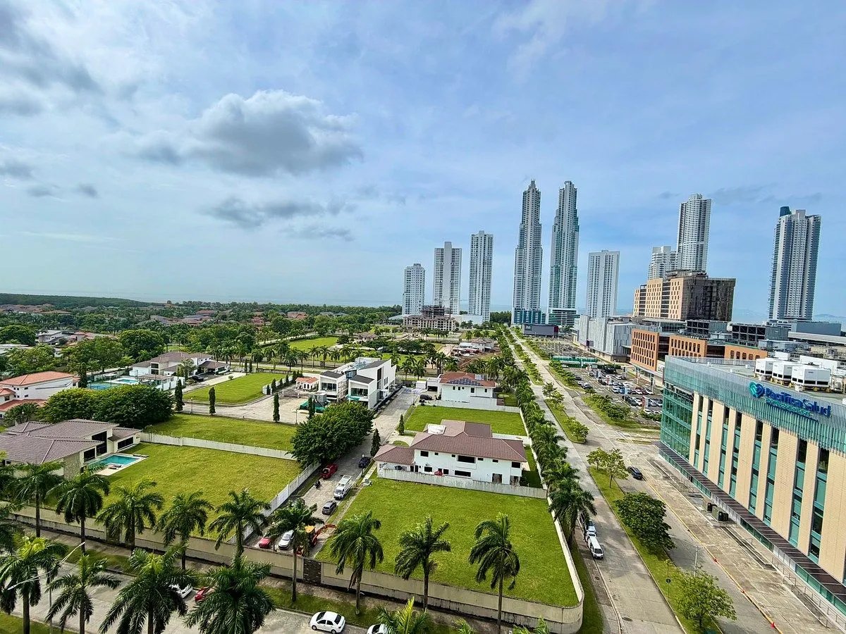 Sale of Apartment Alcalá with Sea View and Town Center