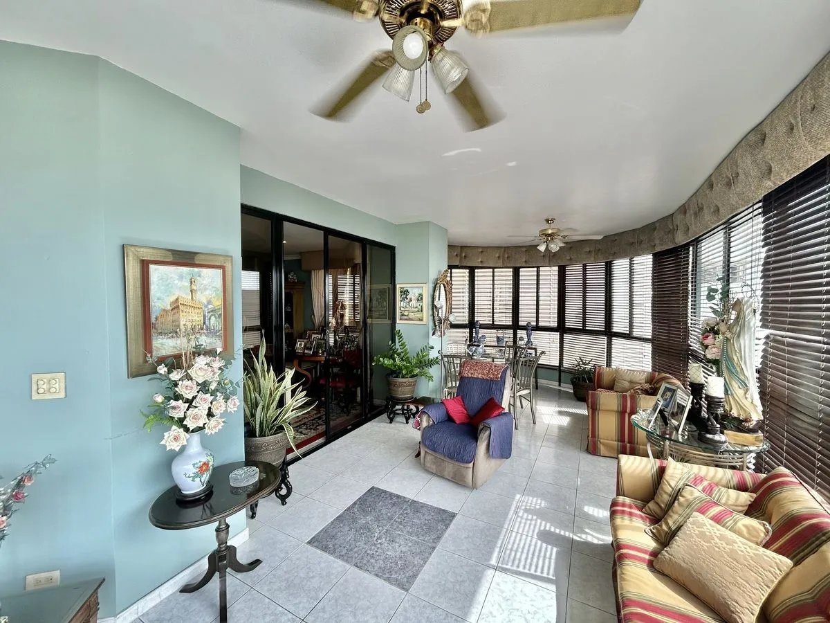 Venta piso completo Regent en Paitilla