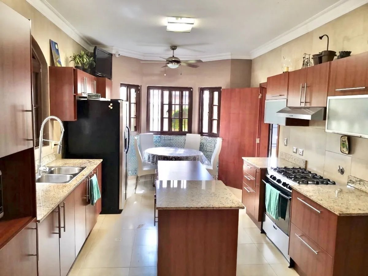 Casa à Venda em Costa Sur