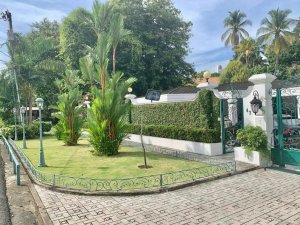 MANSION IN ALTOS DEL GOLF OF MAGAZINE