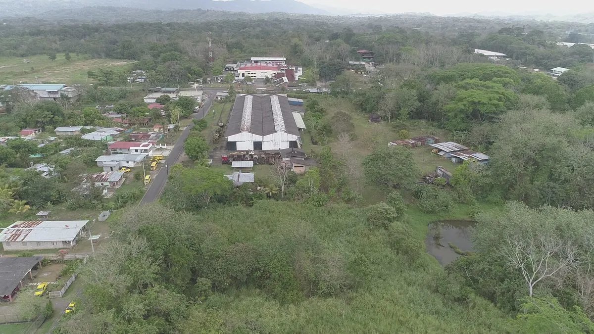 EL GIRAL FRENTE A ANTIGUA PLANTA DE ESSO