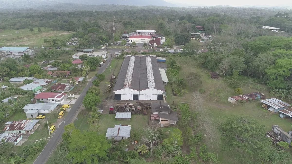 Warehouse for sale in Colon
