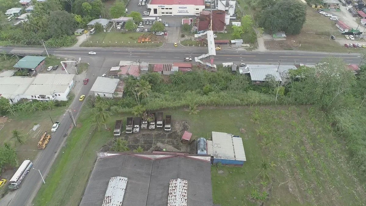 Warehouse for sale in Colon