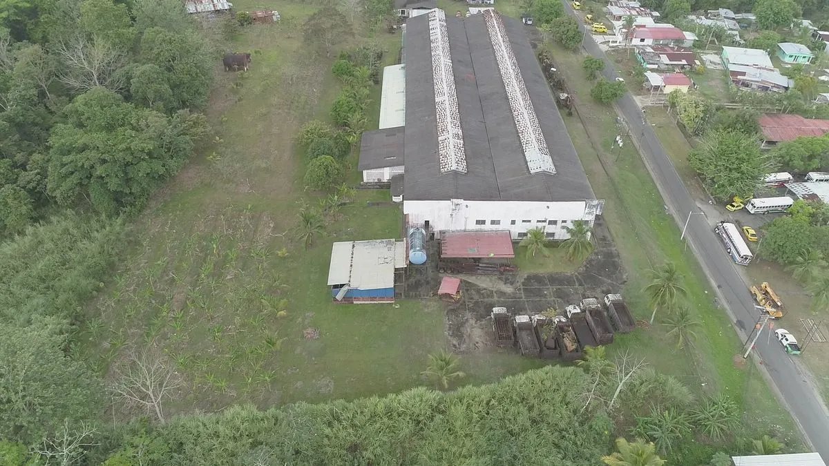 Warehouse for sale in Colon