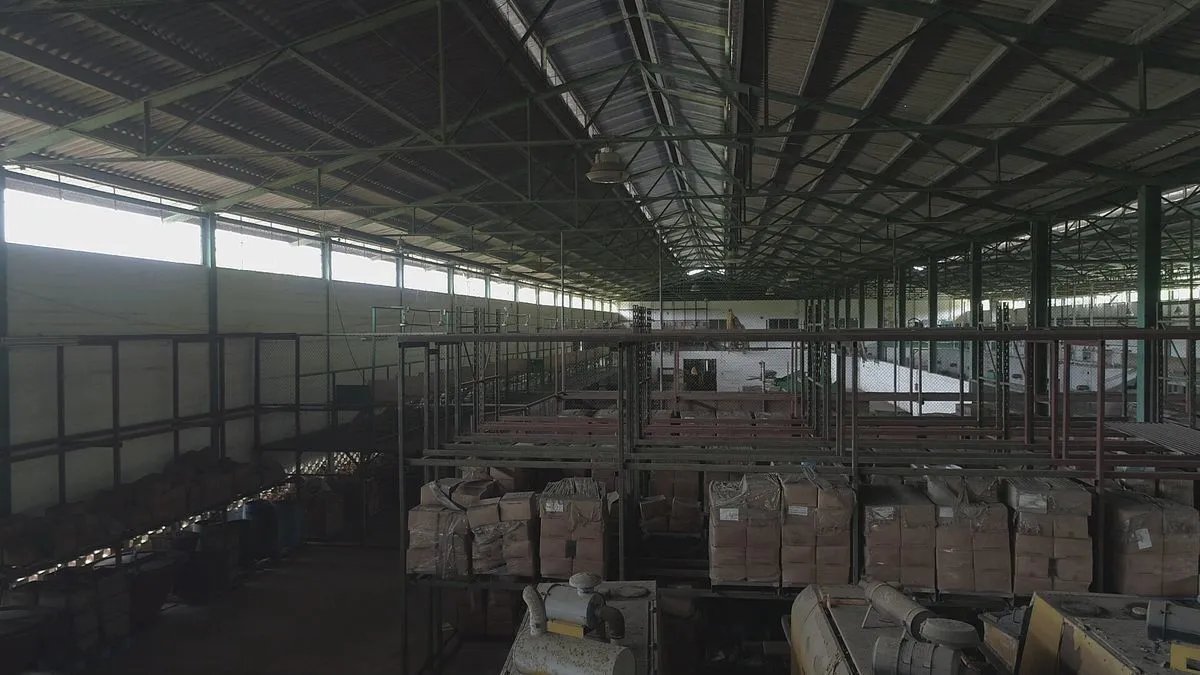Warehouse for sale in Colon