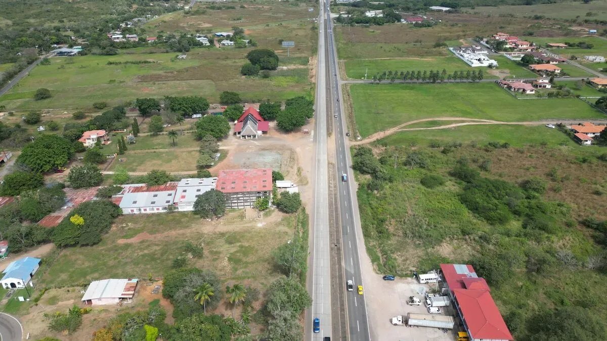 VENTA  O ALQUILER BODEGA FRENTE PANAMERICANA EN AGUADULCE