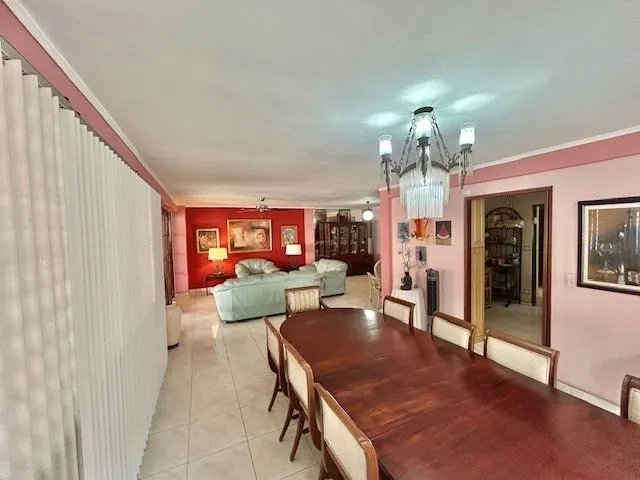 Casa à Venda em La Alameda