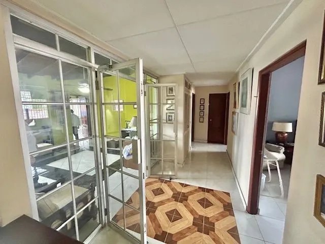 Casa à Venda em La Alameda