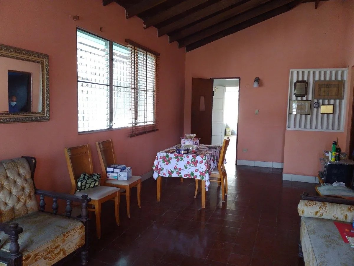 Casa buen estado ideal para oficina y vivienda en BETANIA