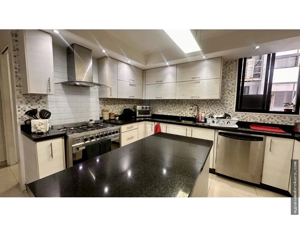 Se vende apartamento en Avenida Balboa, Panamá