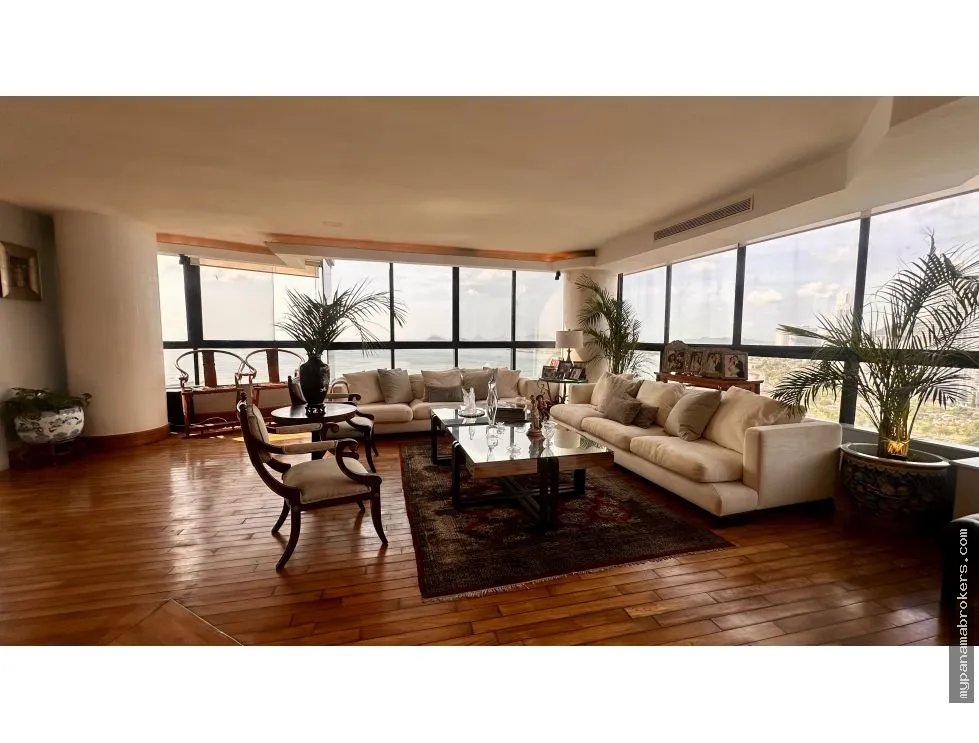 Se vende apartamento en Avenida Balboa, Panamá