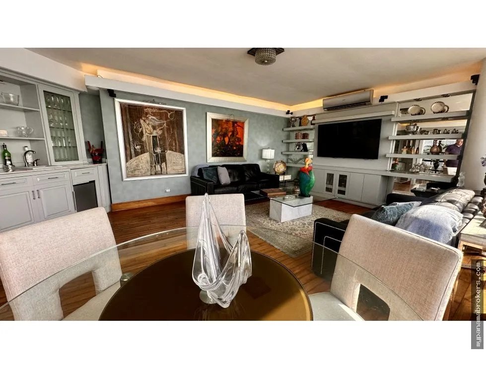 Se vende apartamento en Avenida Balboa, Panamá