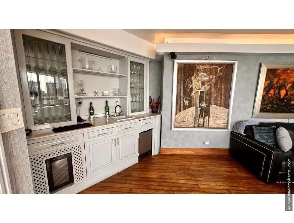 Se vende apartamento en Avenida Balboa, Panamá