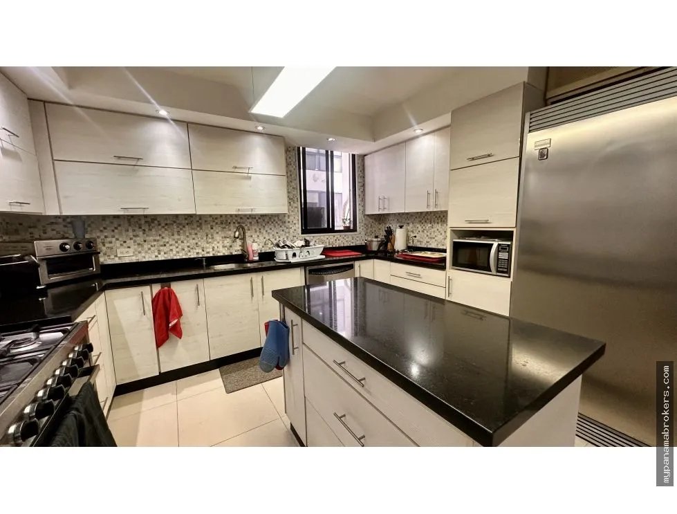Se vende apartamento en Avenida Balboa, Panamá