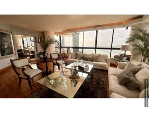 Apartment for Sale on Avenida Balboa, Panama
