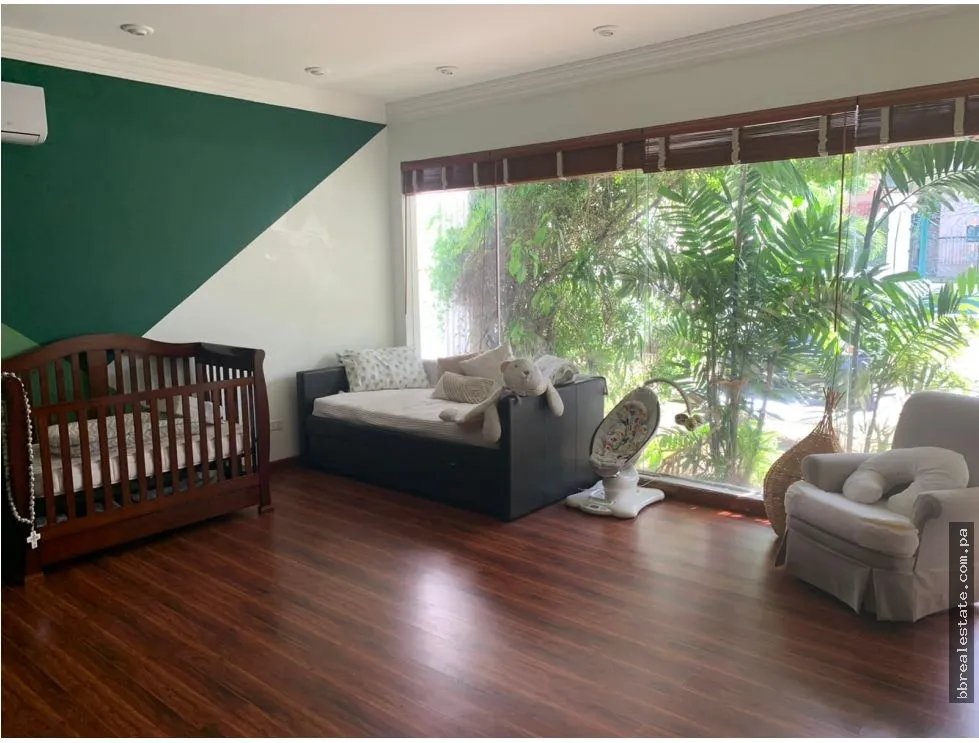 Casa à Venda em Altos Del Golf