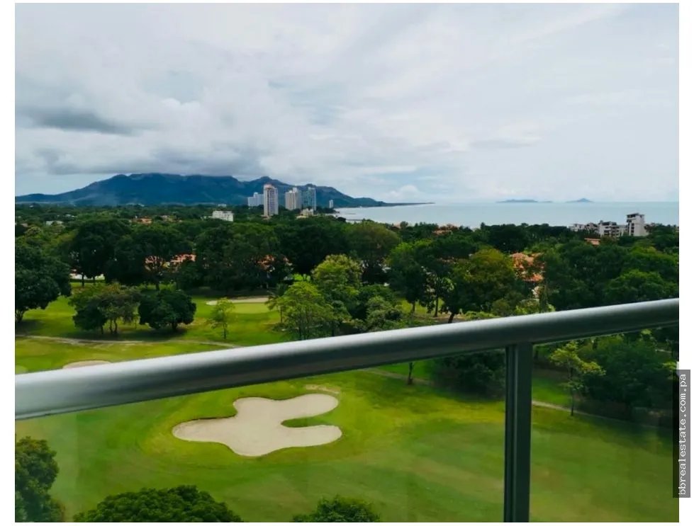 Sale of Apartment in Coronado Golf at Playa Coronado