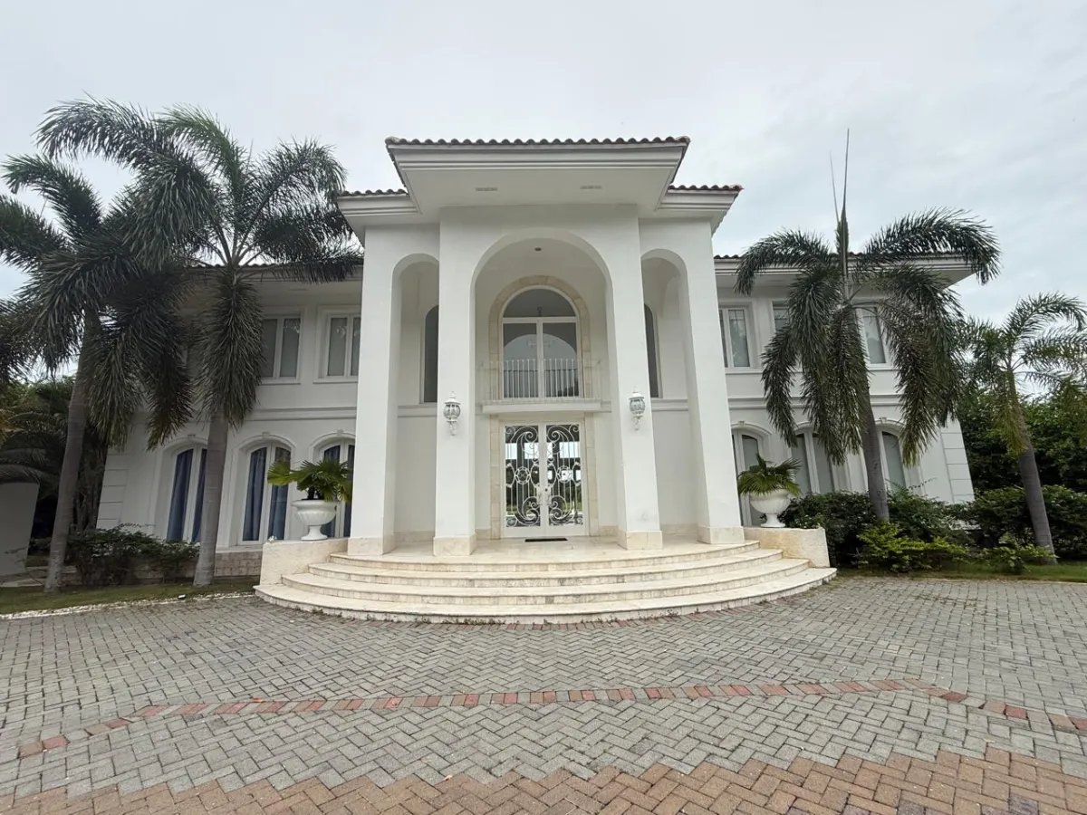 Exquisite Luxury Villa in P.H. Buenaventura, Coclé