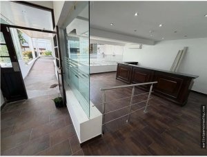 COMMERCIAL SPACE FOR RENT IN EL CANGREJO