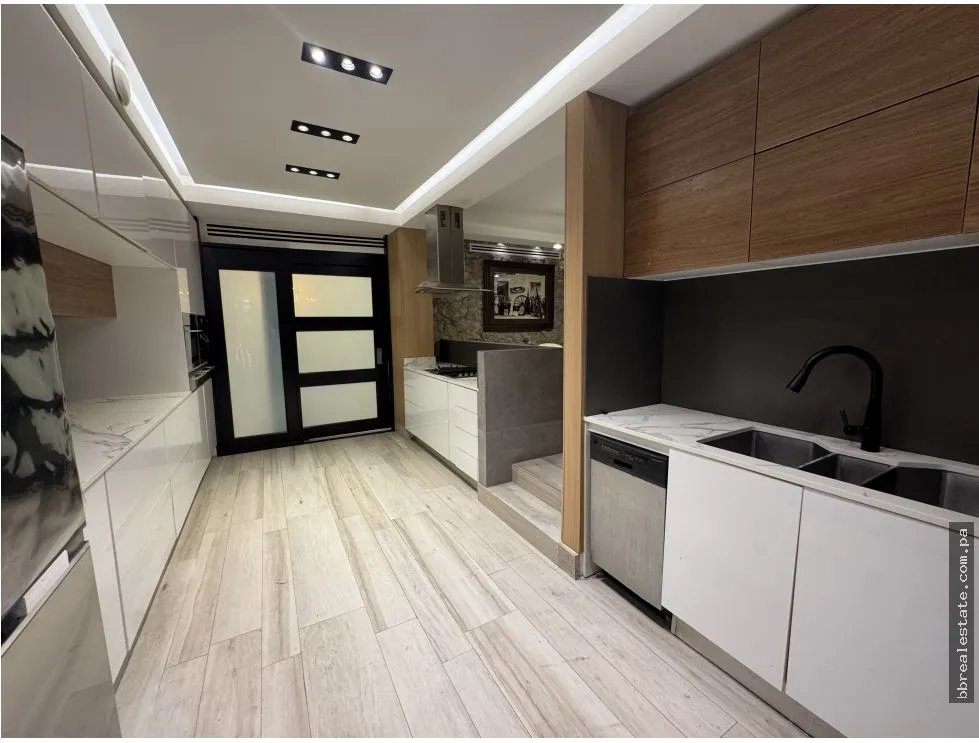 House for Sale in Altos del Golf, San Francisco