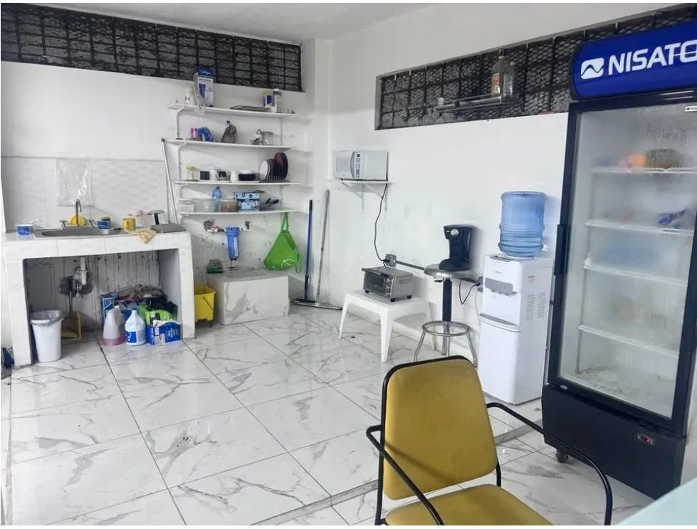 Alquiler de local comercial en Calidonia. MY