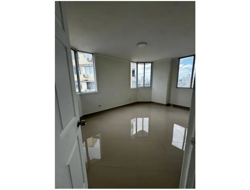 Venta de apartamento en PH Brisas del San Fernando, Vía España. MY