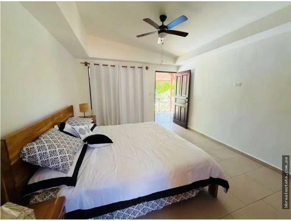 Venta de Casa en el Club de Golf en Playa Coronado