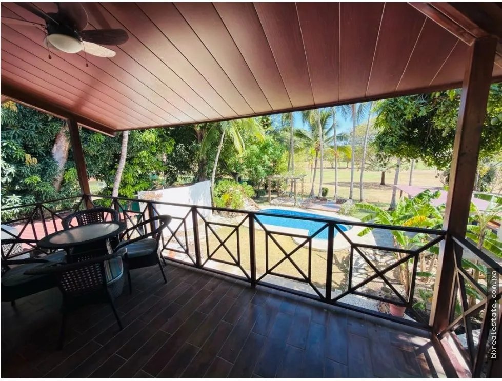 Venta de Casa en el Club de Golf en Playa Coronado