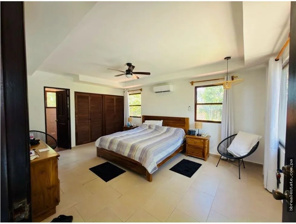 Venta de Casa en el Club de Golf en Playa Coronado